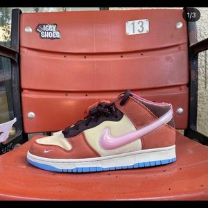 (SOLD) Men’s DS Nike Dunk Mid x Social Status